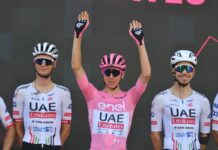 A Kooij lo sprint di Napoli, Pogacar resta leader del Giro