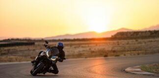 BMW Motorrad porta in pista l’adrenalina