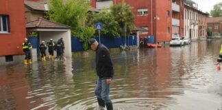 Disagi a Milano per le forti piogge, esondato il Lambro
