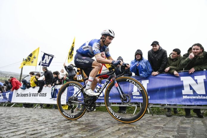 Belgium: CYCLING RONDE VAN VLAANDEREN RACE MEN