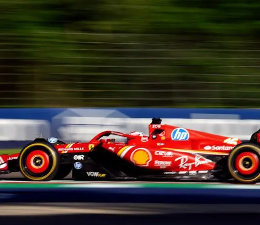Fa tappa a Bologna il tour di UniCredit che porta la Ferrari SF-24 in giro per l’Italia