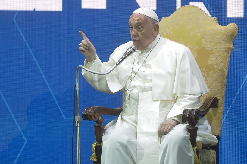 Papa “Il futuro non è solo dei leader ma nelle mani dei popoli”