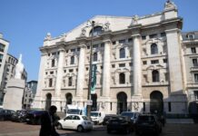 Piazza affari apre in calo dell’0,8%, pesa stacco cedole