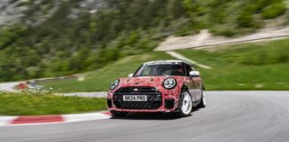 La nuova Mini John Cooper Works debutterà alla 24 Ore del Nurburgring