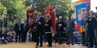 Strage di Capaci, Palermo ricorda le vittime davanti l’albero Falcone