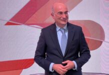 Nuovo studio e sigla per il Tg2