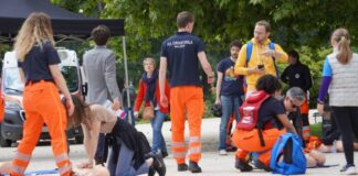 Croce Viola insegna il primo soccorso nei parchi milanesi