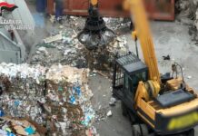 Traffico illecito di rifiuti e corruzione, 12 arresti in Campania