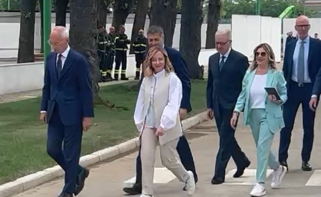 Meloni a Caivano per la riapertura del centro sportivo ex Delphinia