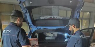 Fuochi d’artificio illegali e pericolosi, poliziotti bloccano festa a Catania