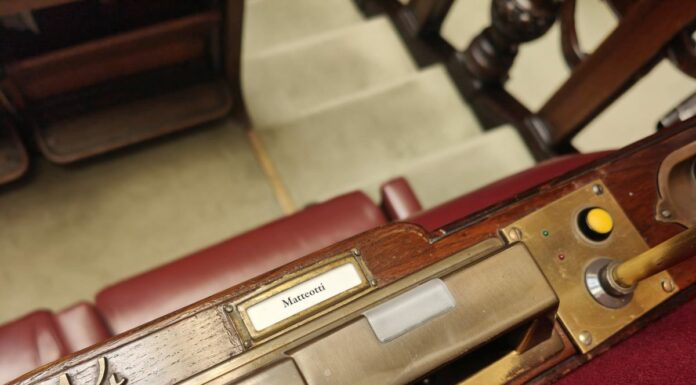 Fontana “Lo scranno di Matteotti non sarà più occupato”