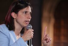 Schlein “Difendiamo la sanità pubblica da tagli e privatizzazioni”