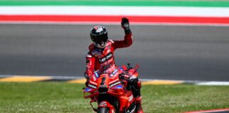 Bagnaia vince la Sprint del Mugello su Marquez, fuori Martin
