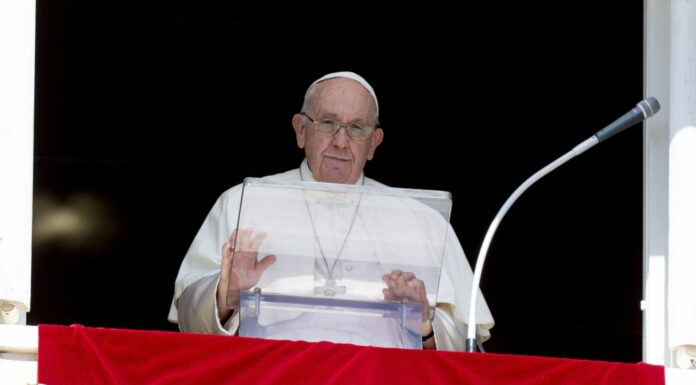 Papa Francesco “Cessi escalation guerre, ora il dialogo e la trattativa”