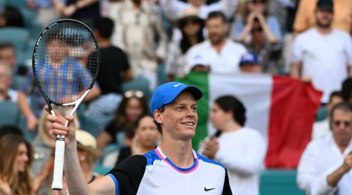 Sinner ai quarti al Roland Garros, fuori Arnaldi e Cocciaretto