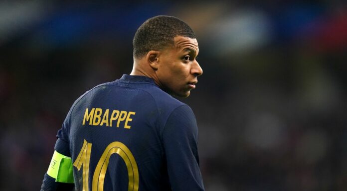 Mbappè nuovo giocatore del Real Madrid, firma fino al 2029