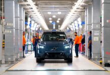 Via alla produzione della Volvo EX90 a trazione elettrica