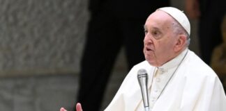 Papa “Non trasformiamo l’acqua in un mezzo di sfruttamento”