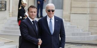Biden incontra Macron “Tutta l’Europa è minacciata dalla Russia”