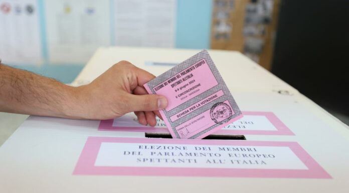 Europee, dalle 7 di riaperti i seggi. Ieri affluenza al 14,64%