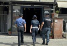 Blitz interforze all’ex Hotel Cinecittà a Roma, controllate 168 persone