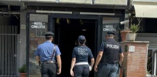 Blitz interforze all’ex Hotel Cinecittà a Roma, controllate 168 persone