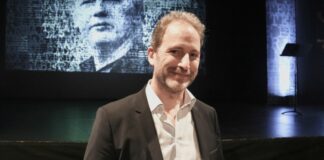 كازاليجيو: حركة خمس نجوم باتت حزبًا أحاديًا وشخصيًا