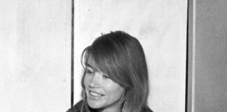 Morta la cantante francese Françoise Hardy, icona degli anni Sessanta