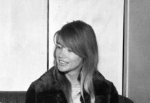 Morta la cantante francese Françoise Hardy, icona degli anni Sessanta