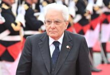 Mattarella consegna il tricolore per Parigi 2024