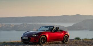 Mazda presenta la versione 2024 della MX-5
