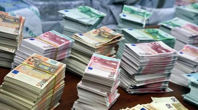 Debito pubblico, ad aprile nuovo record a 2.905,7 mld