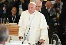 Papa al G7 “Intelligenza artificiale affascinante ma tremenda”