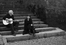“Between two points”, nuovo brano di David Gilmour con la figlia Romany