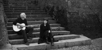 “Between two points”, nuovo brano di David Gilmour con la figlia Romany