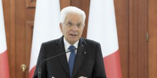 ماتاريلا: ينبغي الدفاع عن الحرية والديمقراطية