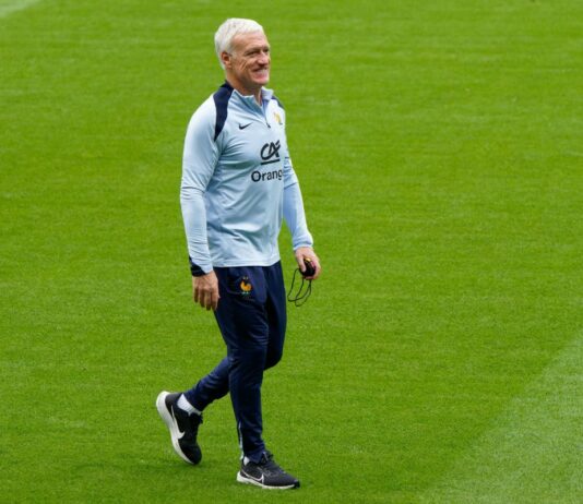 Didier Deschamps is one of the candidates for the Real Madrid bench