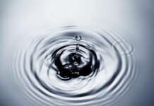 Il 64% degli italiani beve meno di 2 litri d’acqua al giorno