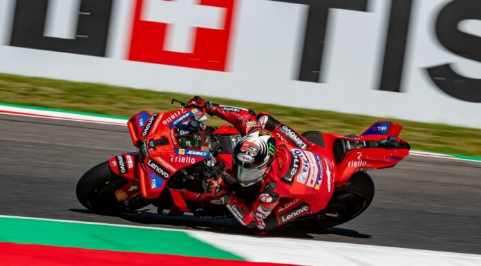 Bagnaia domina la sprint di Assen e si avvicina a Martin