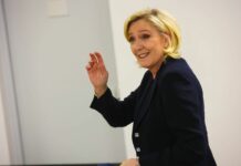 Francia, la destra al 34%. Le Pen “Blocco Macron quasi cancellato”