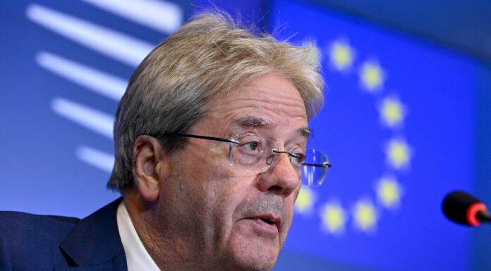 Ue, Gentiloni “Italia contribuisca al riscatto europeo”