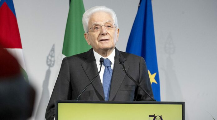 Mattarella “La democrazia non è mai conquistata per sempre”