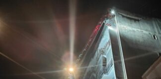 Maltempo, un fulmine colpisce un palazzo a San Marzano sul Sarno