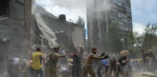 Raid russo su Kiev, colpito anche un ospedale pediatrico