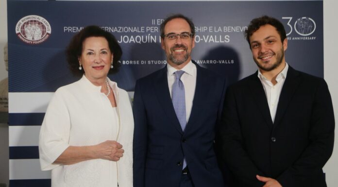 Premio Navarro-Valls a Lina Tombolato Doris e a Nicolò Govoni