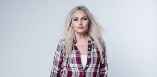 “Voce Sorgente”, il nuovo spettacolo live di Anna Oxa