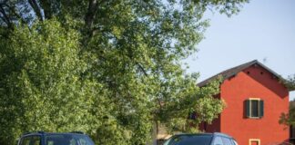 Jeep rinnova le due “icone” Renegade e Compass