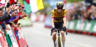 Vingegaard batte Pogacar in volata al Tour de France