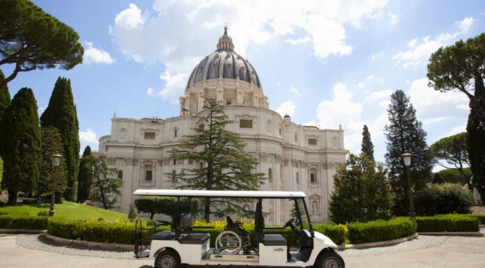 Exelentia, in Vaticano navetta elettrica per persone a mobilità ridotta