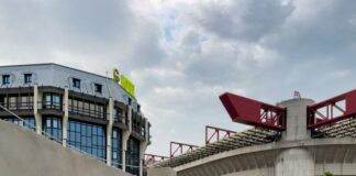 Milano, non solo concerto. A San Siro spunta un murale di Taylor Swift